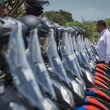 Alcalde entrega 20 nuevas motos de alta cilindrada a Polimaracaibo
