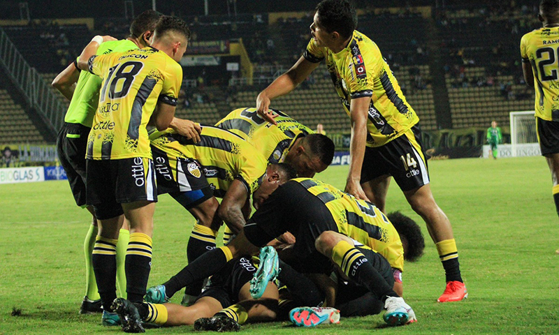Deportivo Táchira empata ante Zamora y sigue en el segundo puesto
