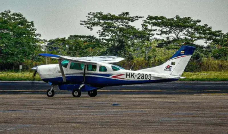 Desaparece avión con 7 ocupantes tras emergencia en Colombia