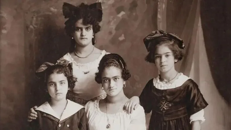 Las hermanas que sostuvieron la vida de Frida Kahlo