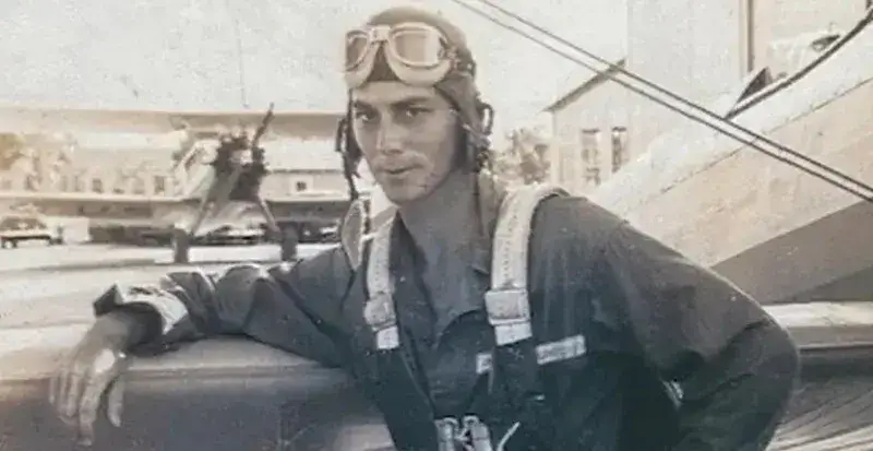 
			Hallan a piloto desaparecido de la Segunda Guerra Mundial		