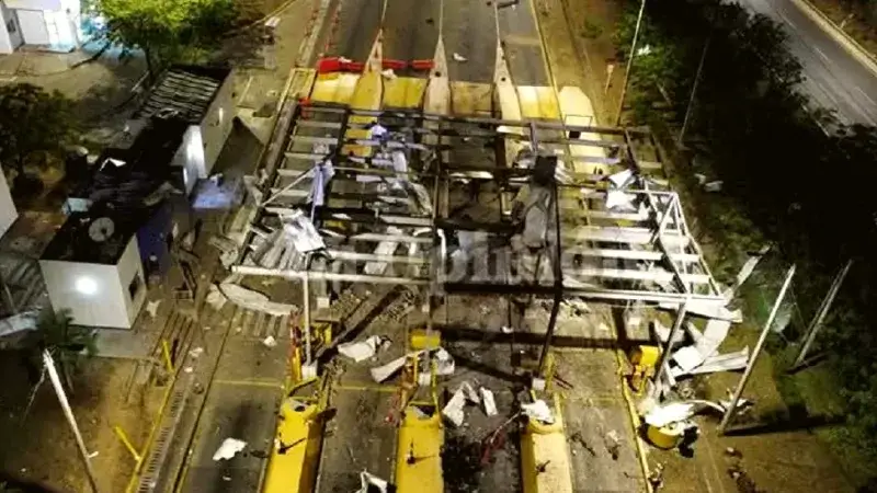 Atacan con explosivos vehículo policial en Cúcuta
