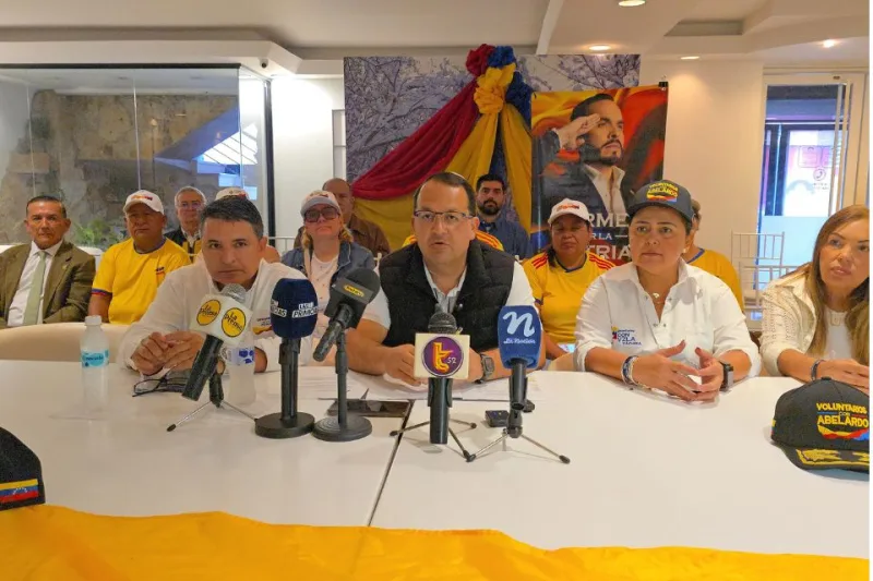 De la Espriella obtuvo casi 20.000 votos en Venezuela, según coordinador