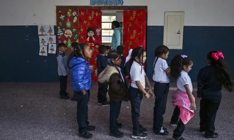 Reubicados más de 86.000 alumnos tras sismos