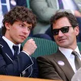 Antonelli lidera en Bélgica tras hablar con Federer