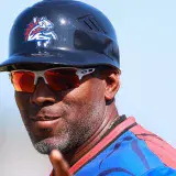 Ender Chávez será coach de bateo de Tiburones