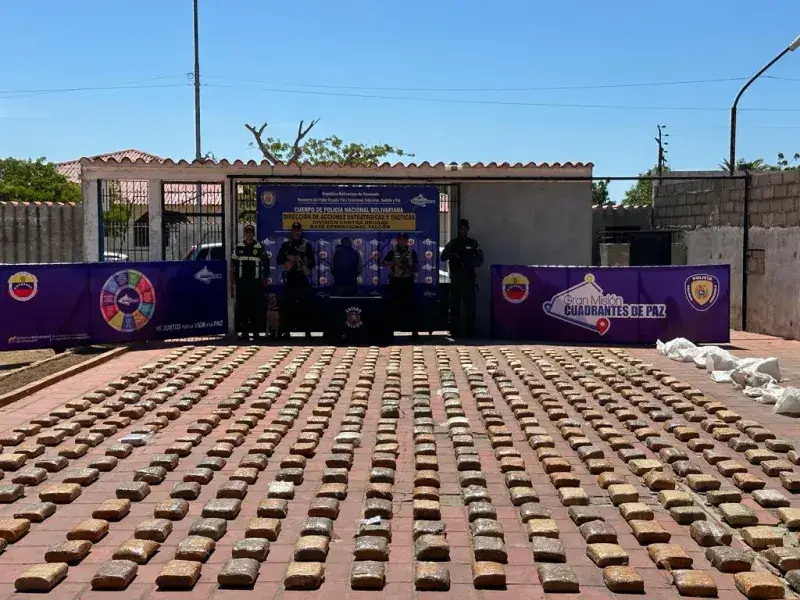 Incautan 559 panelas de Súper-Marihuana en playa de Falcón