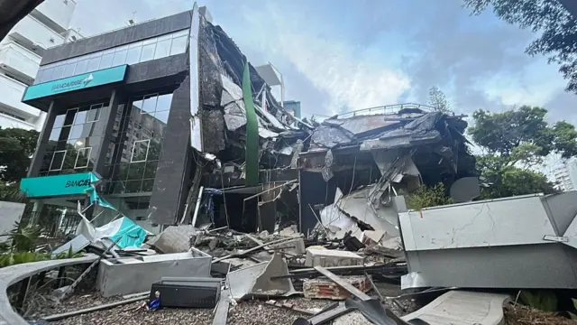 Dos fuertes sismos sacuden la costa central de Venezuela y dejan daños en Caracas