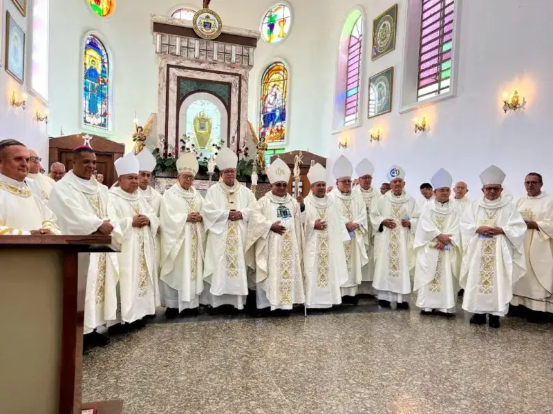 Mosquera da la bienvenida a monseñor Nicolás Nava y ratifica ayuda para La Guaira