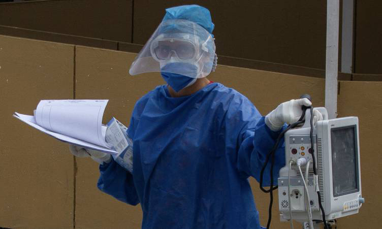 Virus letal mantiene en alerta a la India