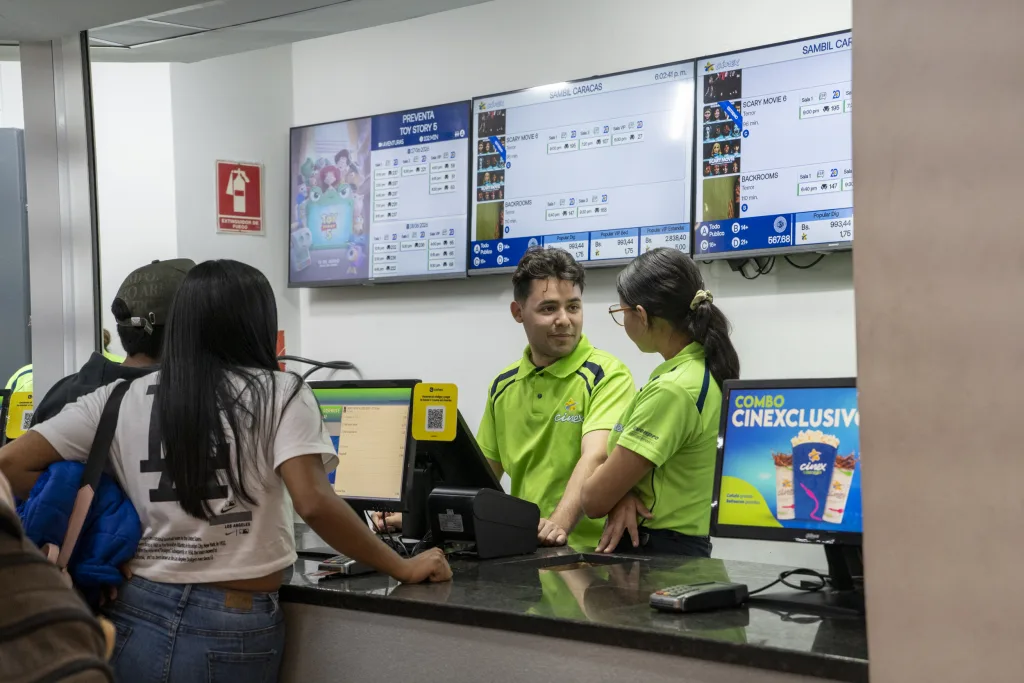 Cines en Venezuela relegan el cine subtitulado ante el doblaje