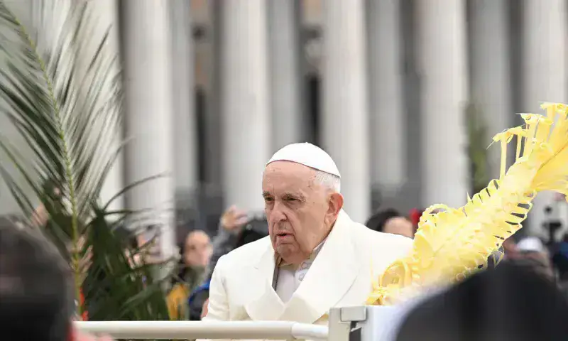 El Papa conmemora el 25 aniversario de la paz de Irlanda el lunes de Pascua