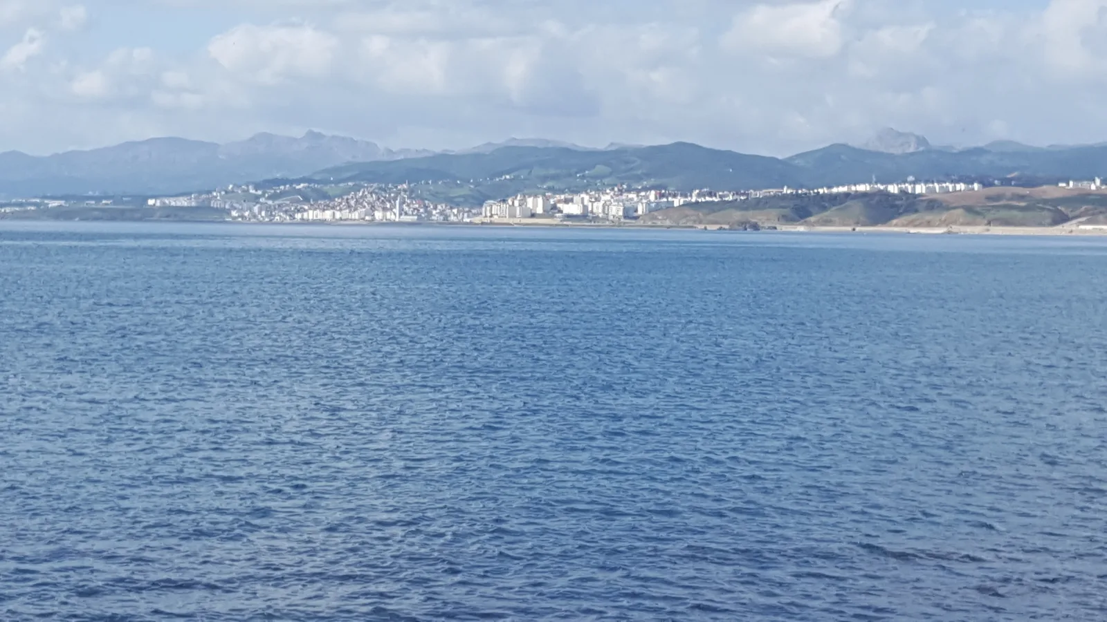 File:Castillejos desde Ceuta.jpg