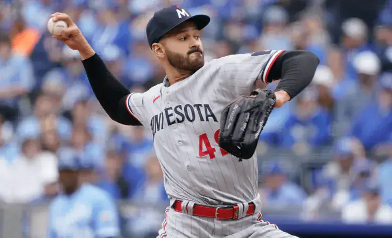 Pablo López blanquea a los Reales en el Opening Day