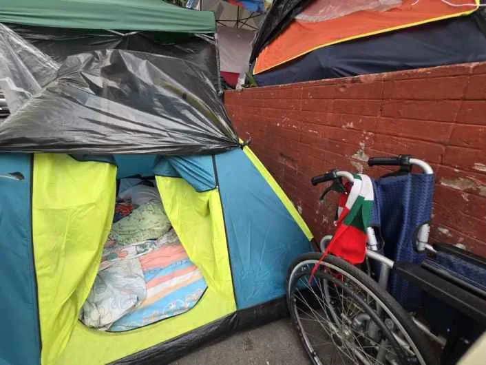 Vecinos de Brisas del Ávila y San Bernardino siguen fuera de casa