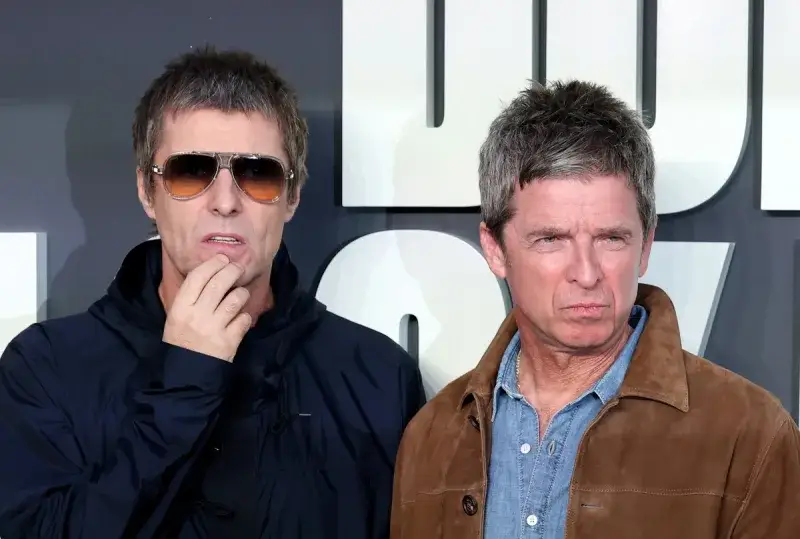 Drones de Oasis iluminan Manchester y anticipan gran anuncio