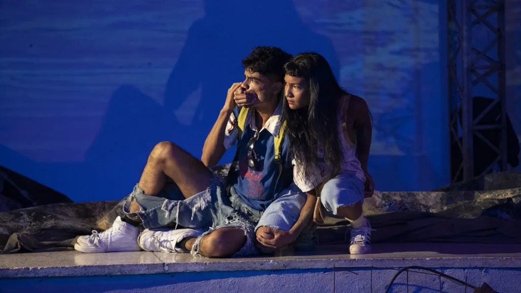 El horror del Arco Minero llega al teatro con la obra Barro tinto