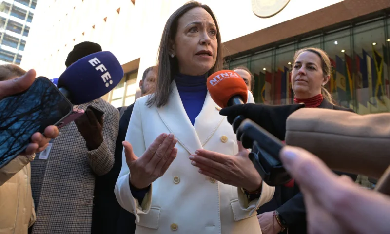 Machado llama a votar con consciencia en la segunda vuelta presidencial de Colombia