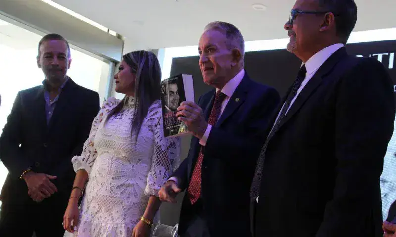 Gilberto Correa bautiza “El príncipe de la animación”