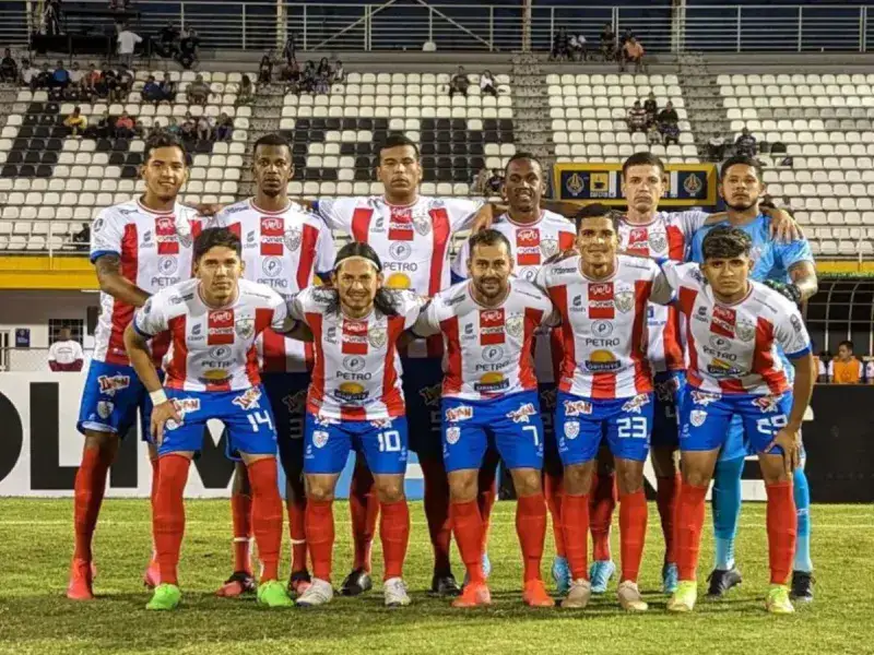 Estudiantes de Mérida pierde a Juan Medina