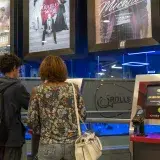 Cines en Venezuela relegan el cine subtitulado ante el doblaje