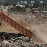 Jorge Rodríguez descarta que escombros de La Guaira se tiren al mar