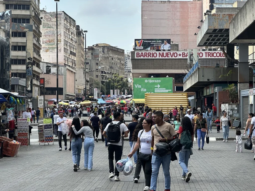 Empleadores no pueden recortar salarios tras terremotos según la LOTTT