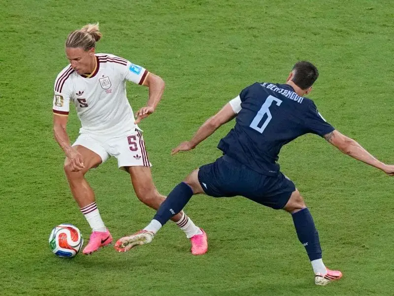 Llorente destaca la conexión con Lamine Yamal y pide seguir afinando en la Roja