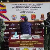 Detienen a hombre con 91 paquetes de droga en aeropuerto de Valencia