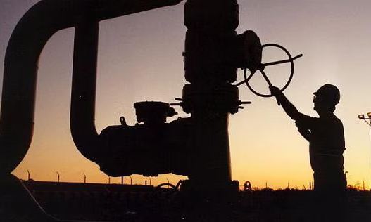 Opep incrementa su oferta petrolera en agosto a pesar de recortes en vigor