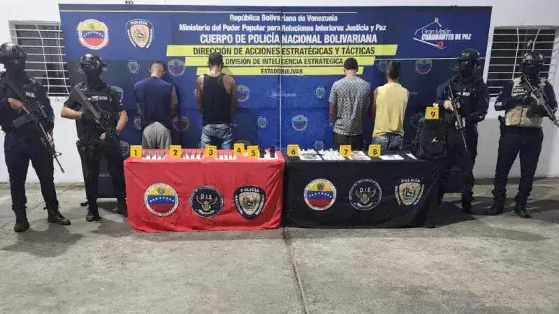 Agarraron a cuatro con 81 balas