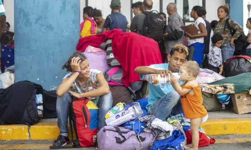 Venezolanos varados en frontera de Perú desean regresar al país