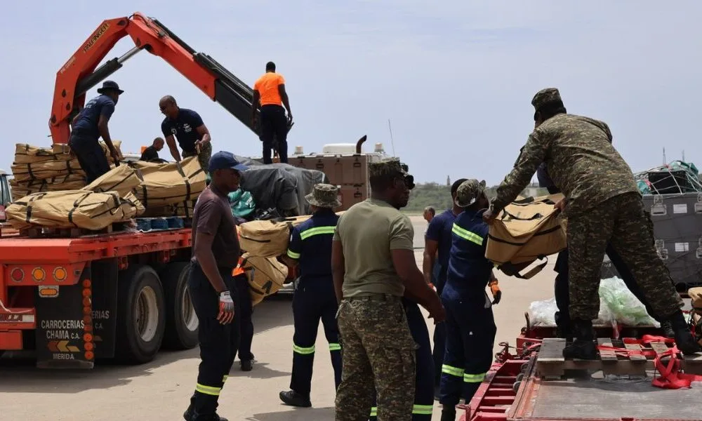 Barbados refuerza la ayuda tras los sismos en Venezuela