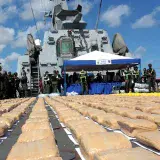 
			Armada francesa detiene a ocho venezolanos con 3,5 toneladas de cocaína en el Caribe		