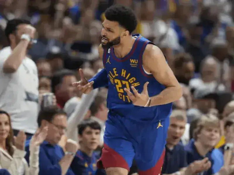 Murray se creció y los Nuggets picaron adelante
