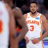 C.J. McCollum acuerda una extensión de un año con los Hawks