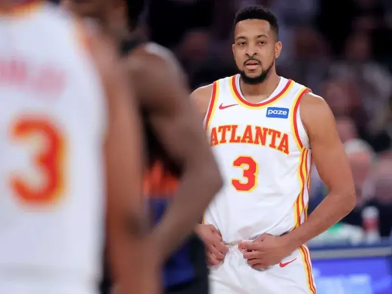 C.J. McCollum acuerda una extensión de un año con los Hawks