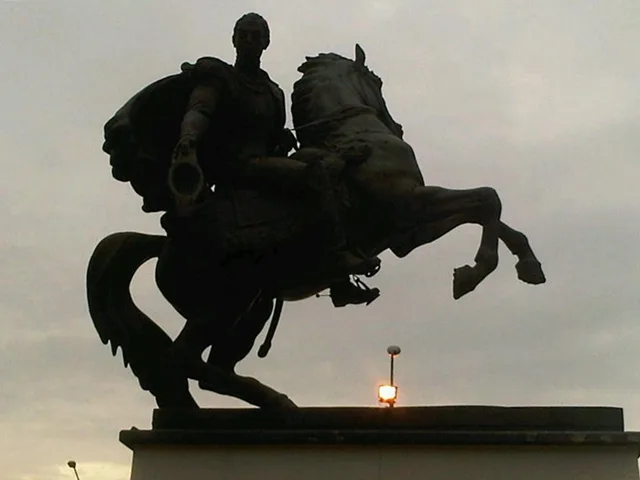 File:El Padre Libertador.jpg