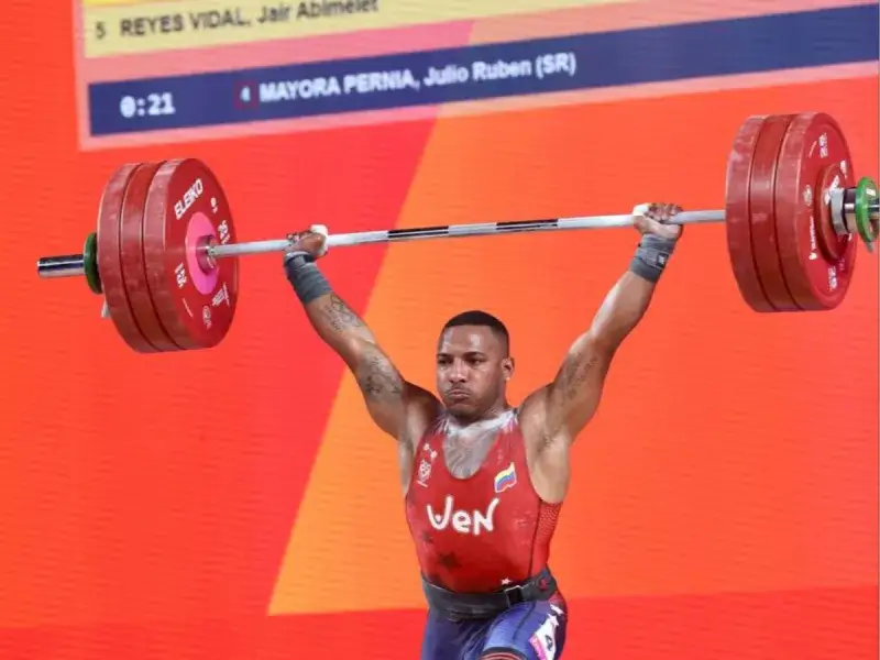 Julio Mayora logra su tercer título suramericano consecutivo