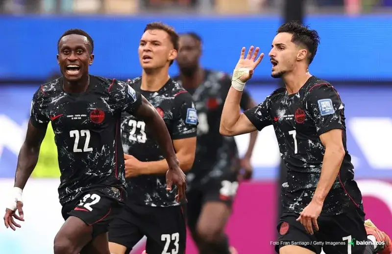 Canadá vence 1-0 a Sudáfrica y avanza a los octavos del Mundial