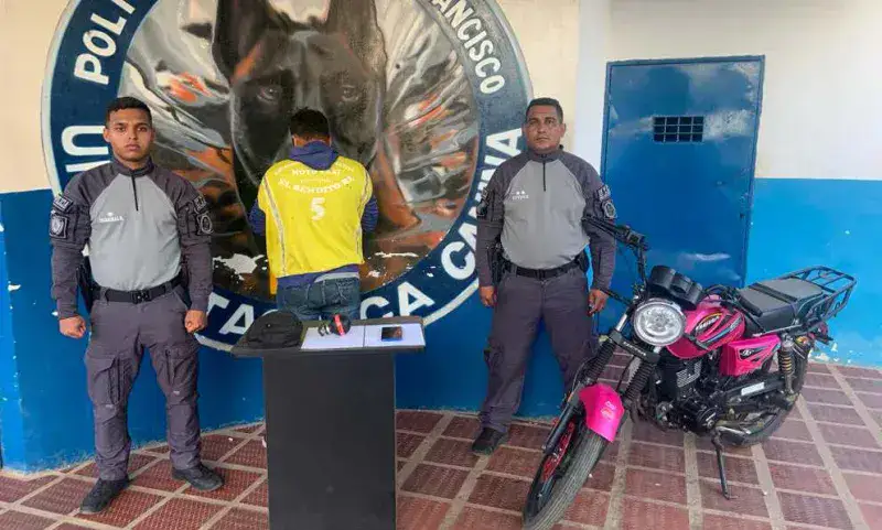Arrestan a sujeto en San Francisco por portar granada y panfleto de extorsión