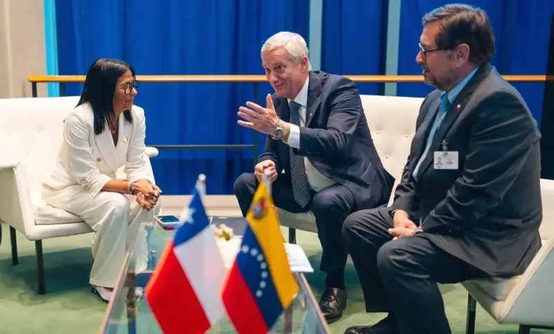 Kast aboga por la reconstrucción de Venezuela tras cita con Delcy