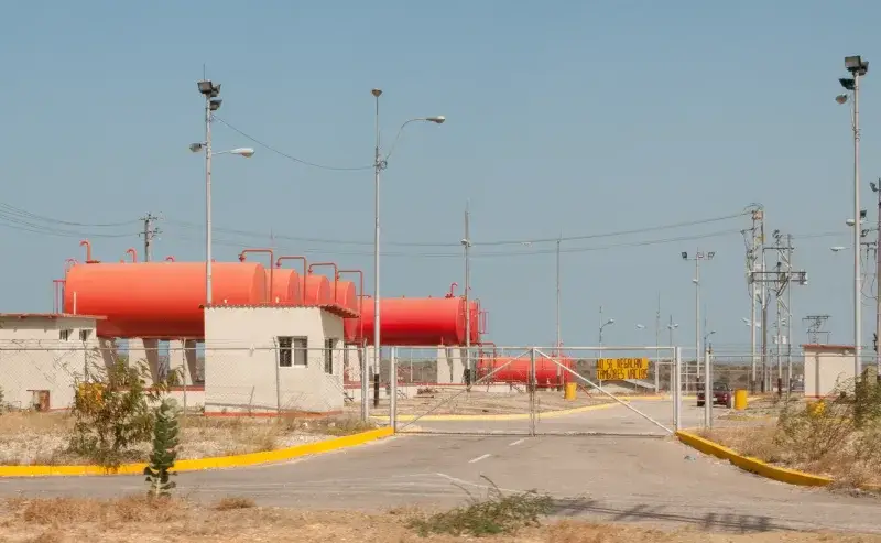 File:Corpoelec Gas Termoelectric station.jpg