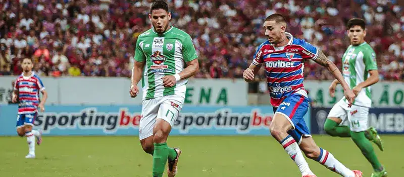 Estudiantes goleado por Fortaleza en Brasil