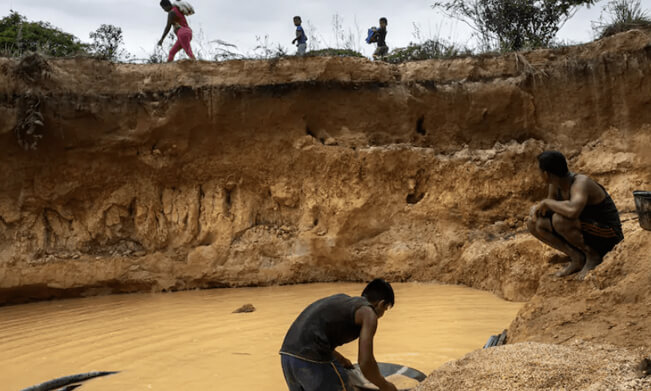 Cortar el flujo de gasolina y de mercurio acabaría con la minería ilegal