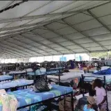Más de 20 mil personas siguen en campamentos tras terremotos