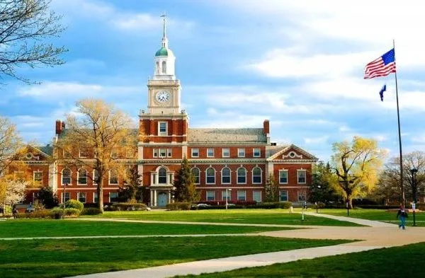 Harvard ve alivio fiscal, pero no crecimiento automático