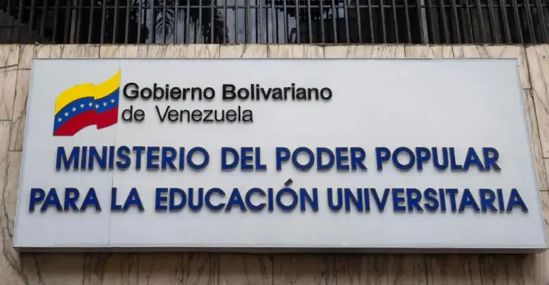 Suspenden actividades en universidades del país tras los sismos