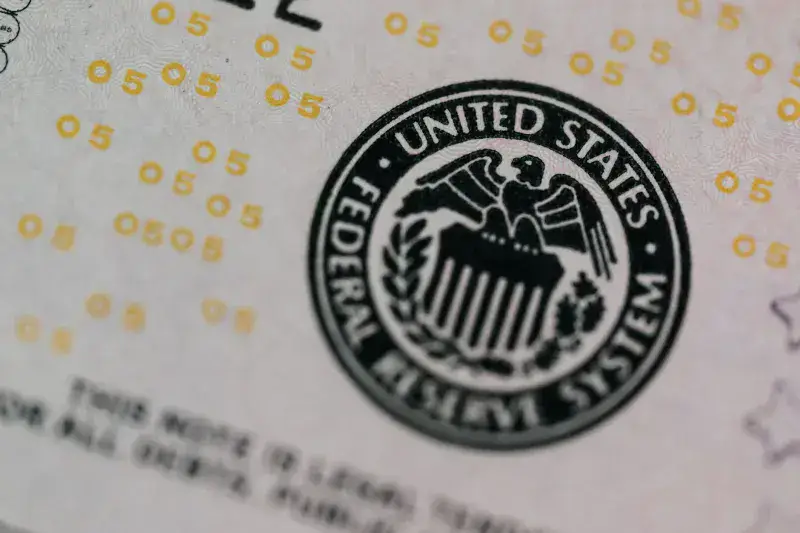 Goldman Sachs ve poco probable un recorte de tasas de la Fed en 2026 y lo aplaza a 2027