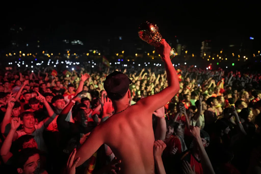 España celebró su segundo Mundial con fiestas masivas